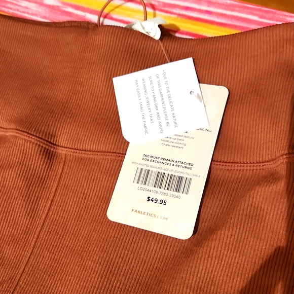 NWT CUTE FABLETICS LACE UP LEGGING - Picture 6 of 8
